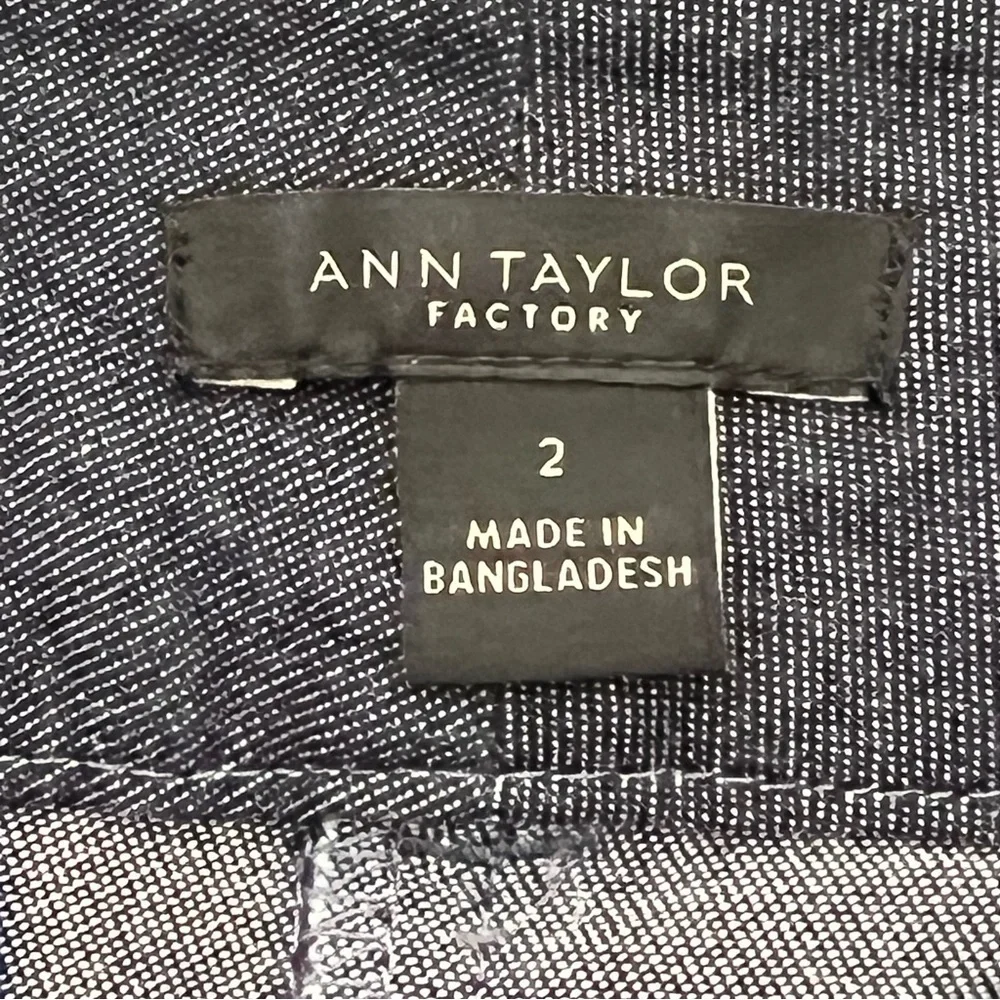 Ann Taylor Factory 6” Chambray Shorts Size 2. - Picture 4 of 12